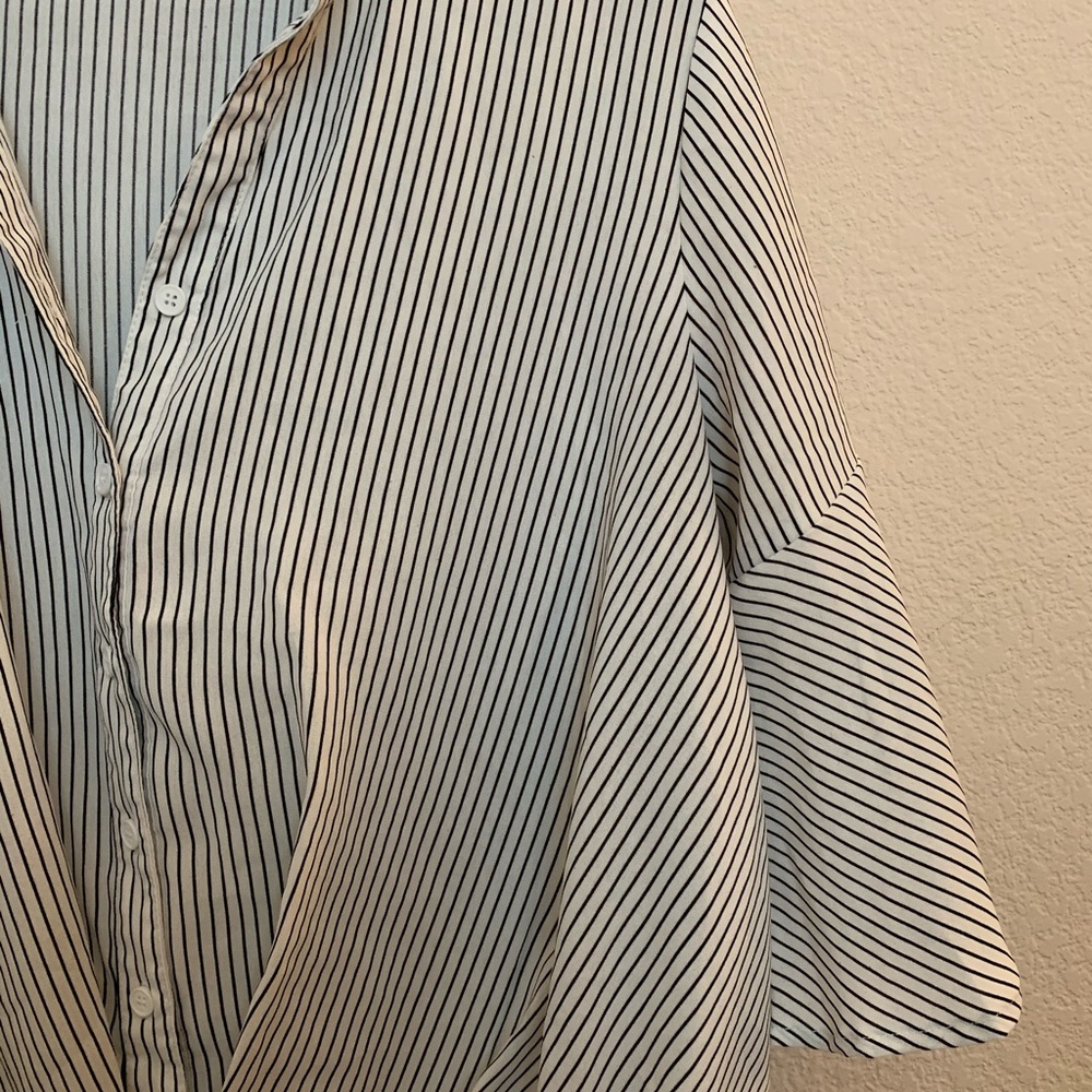 Button down top - Picture 2 of 2